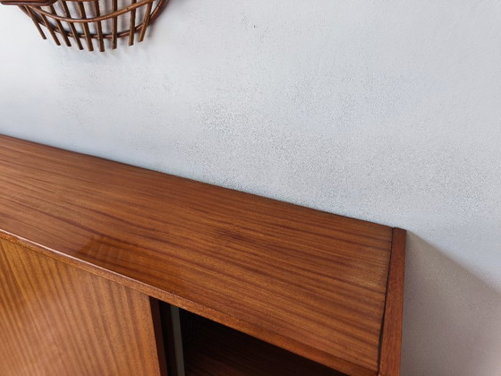 Modernistische boekenkast, 1970 – Boekenkasten, Wood (photo 11 of 24)