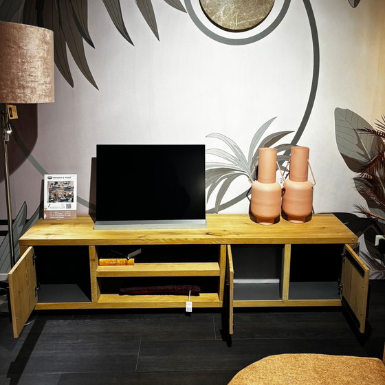 Image 1 of Henders & Hazel Pavie Lowboard dressoir