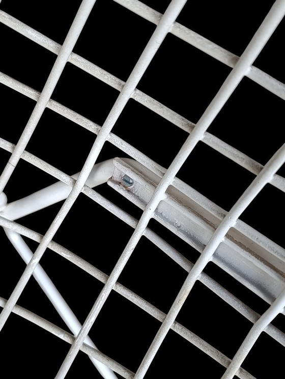 Image 1 of bertoia harry diamond chair