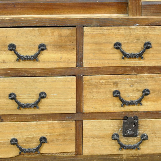 Pequeño mueble japonés, circa 1930 – Armarios, Glass, Metal (photo 7 of 10)
