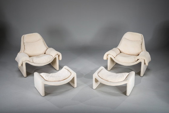 Image 1 of  Chaises et ottomans P60 par Vittorio Introini pour Saporiti, 1960, ensemble de 4