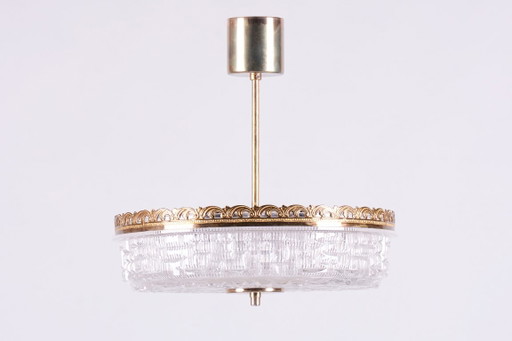 Lustre Mid-Century restauré, par Kamenický Šenov, Verre, Laiton, Tchèque, années 1960