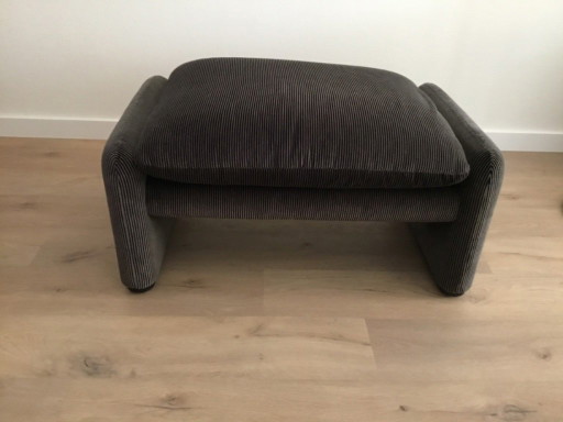 Pouf in tessuto Cassina – hockers en poefs, Textile, Velvet