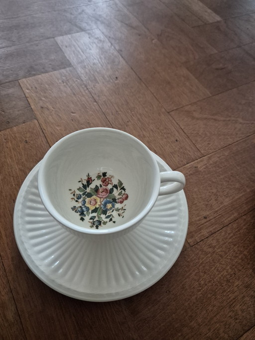 7 Wedgwood Tassen Conway