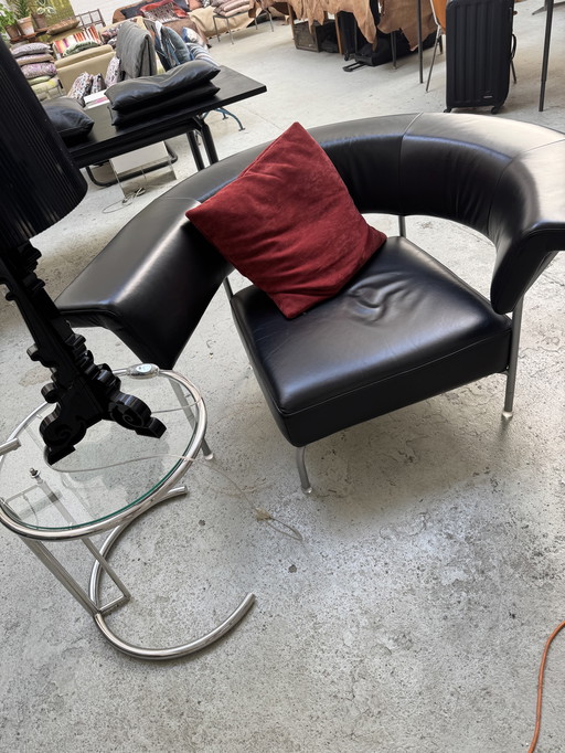 Ego Form loveseat tullip + lámpara Kartell + mesa Eileen Gray