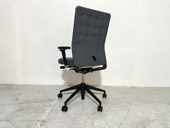 Vitra ID Trim Office Chair - Antonio Citterio - Ergonomic - New condition – Metal, Plastic (photo 4 of 9)