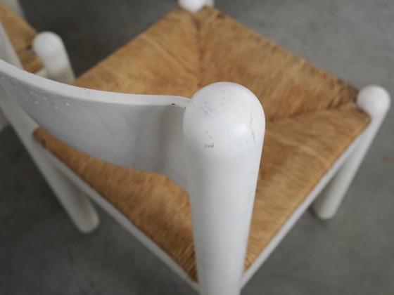 Image 1 of Conjunto de cuatro sillas de madera de haya, diseño italiano, década de 1980, fabricadas en Italia.