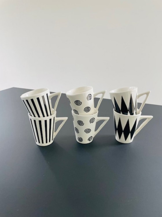 Image 1 of Juego de 6 tazas con diseño posmoderno gráfico