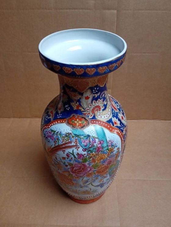 Image 1 of Kleurrijke vintage Satsuma / Imari stijl vaas