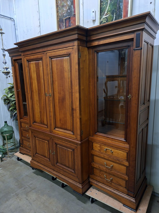 Classic Dutch china cabinet, buffet cabinet, wall unit, dimensions: 207x47/68cm and 198cm high.