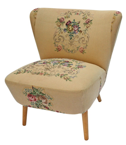 Artifort Gillyflower armchair + Vintage footstool with storage space