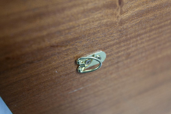 Image 1 of Espejo de pared redondo inusual, 60 cm, borde de teca sobre un tablero rectangular verde, años 60