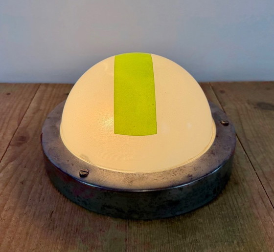 Lampe murale ou plafonnier d'urgence vintage, années 1970 – Elektrosvit, Appliques murales, Glass, Iron (photo 10 of 13)