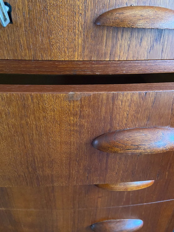 Image 1 of Vintage Danish chest of drawers with 8 drawers