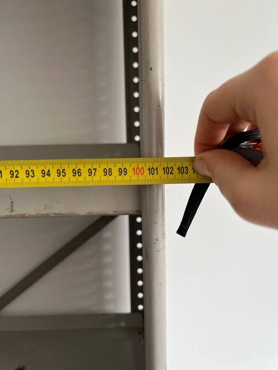 Image 1 of Twee stalen stellingkasten