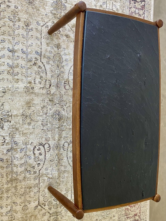 Image 1 of Mesa de centro de diseño con pizarrasMagnus Olesen,Dinamarca, 1960