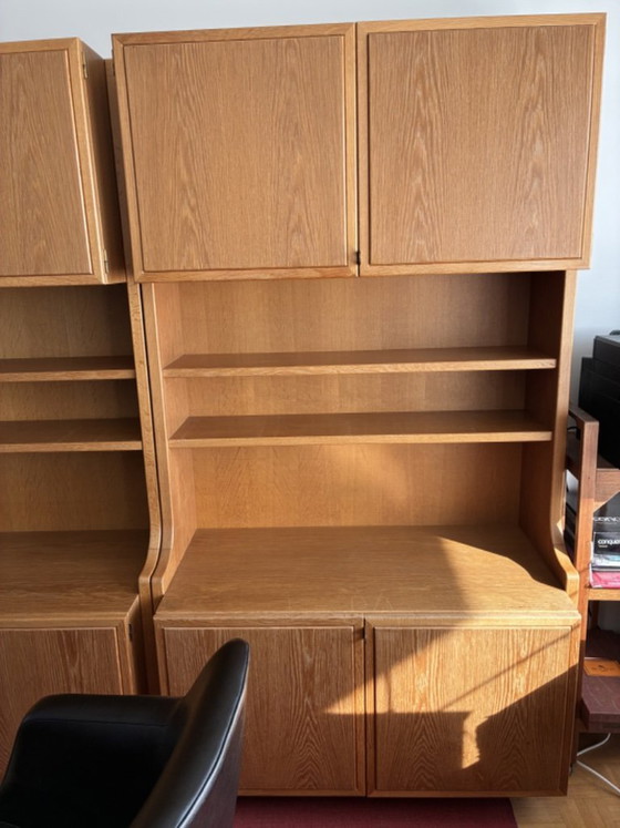 Image 1 of 3 Kasten van Van Den Berghe Pauvers