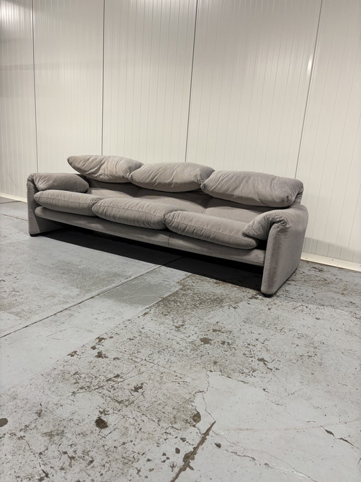 3-Zitzen Cassina Maralunga