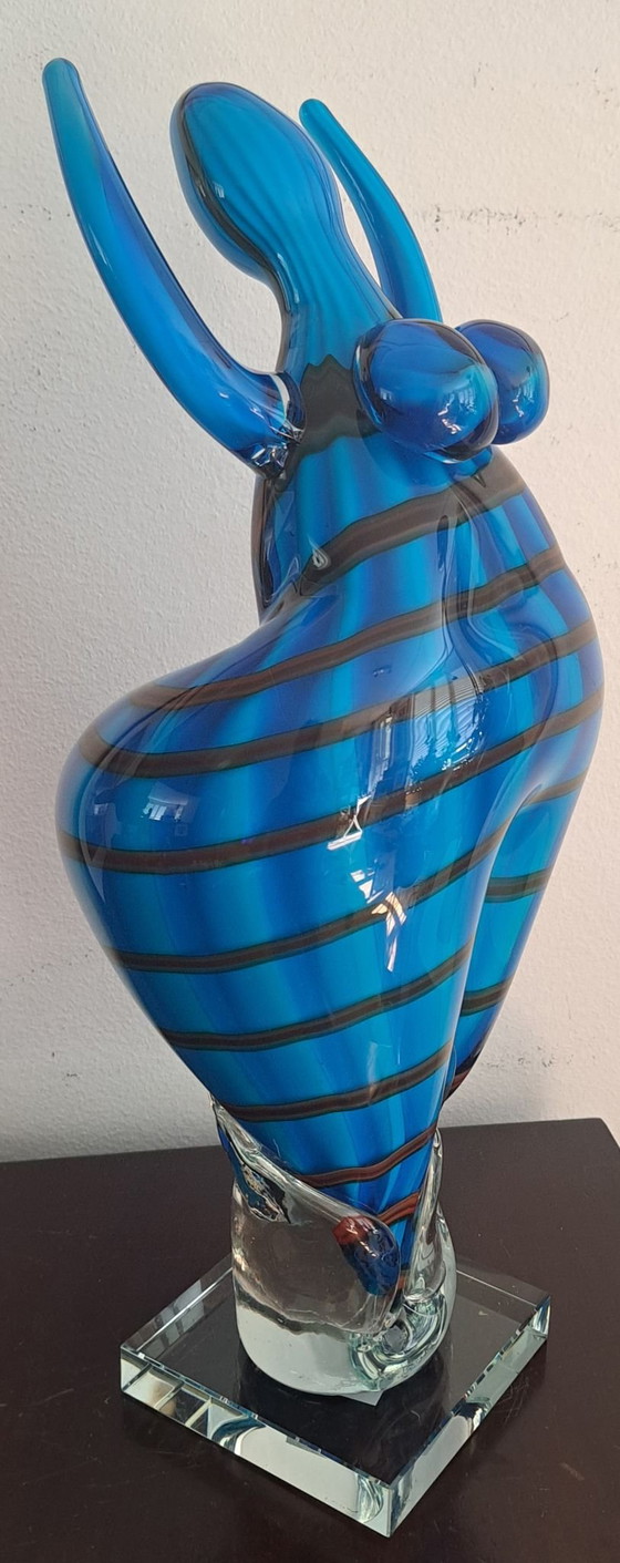 Moderne blauwe dansende vrouw , glasobject – Glaskunst (photo 10 of 10)