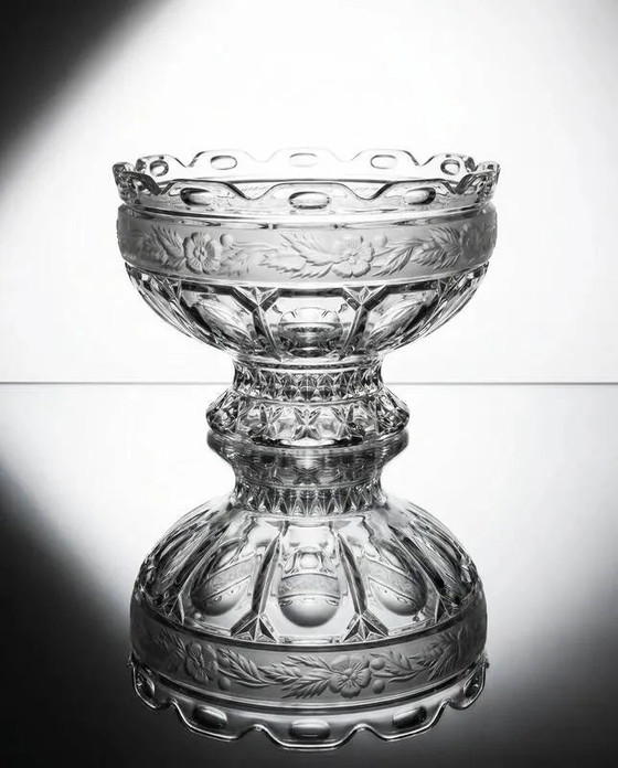 Cut and engraved crystal footed bowl, floral decoration – classic style / centrepiece - 20th century – Glass (photo 7 of 7)