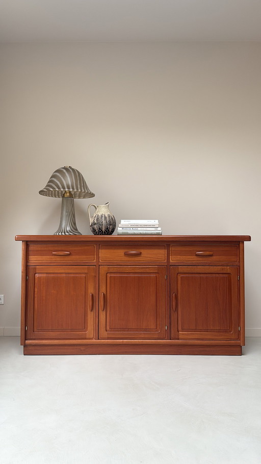 Vintage houten Dyrlund kast / dressoir