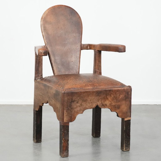 Unieke antieke schapenleren stoel/ armchair met een bijzonder Noord-Afrikaans design
