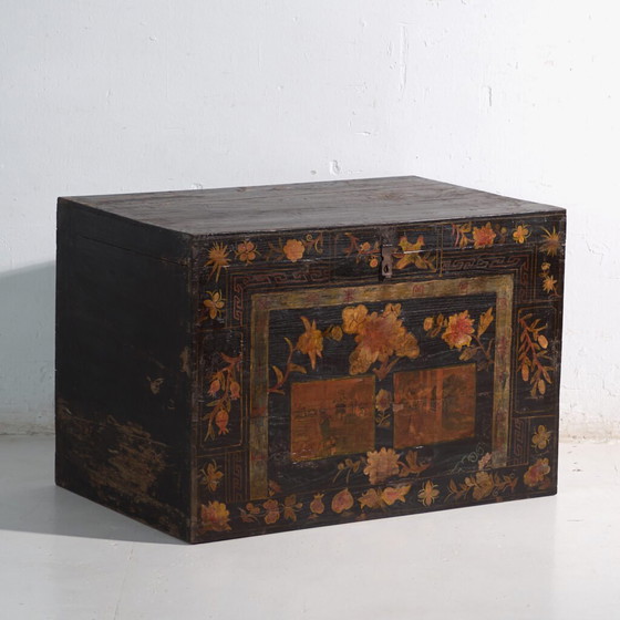 Baule antico dipinto in legno di pino – Cina, circa 1900 – Armadi contenitori, Iron (photo 4 of 40)
