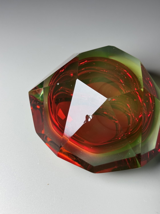 Image 1 of SEGUSO - Flavio Poli, Murano – Two-Tone Sommerso Crystal Bowl (Uranium & Ruby), 1950s