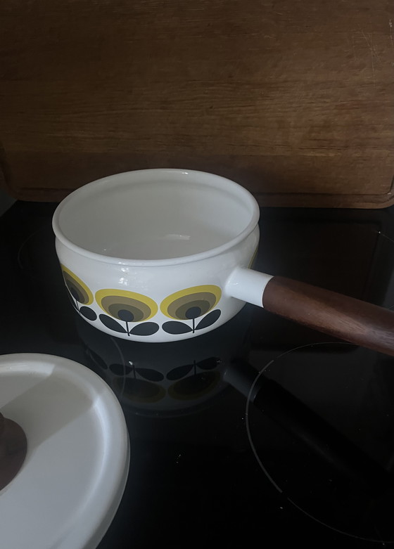 Image 1 of Orla Kiely Emaille-Pfannenset