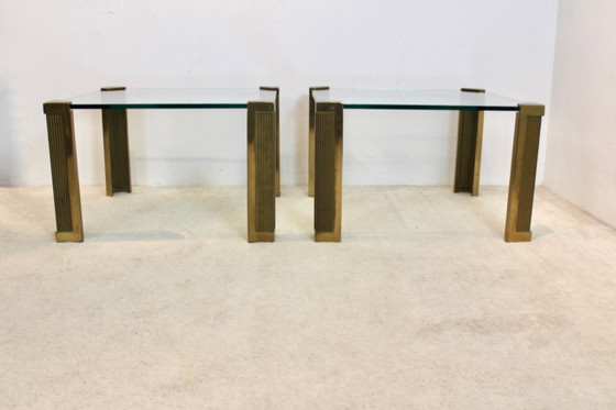 Ensemble de deux grandes tables d'appoint Peter Ghyczy en laiton et verre (photo 2 sur 8)