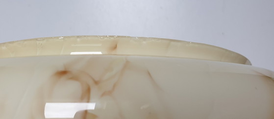 Image 1 of Große Art-Deco-Deckenleuchte aus Opalglas (33 cm).