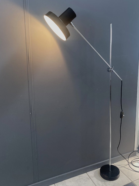 Lámpara de pie metálica de J. Hoogervorst para Anvia Países Bajos – Lámparas de pie, Metal, Chrome (photo 15 of 15)