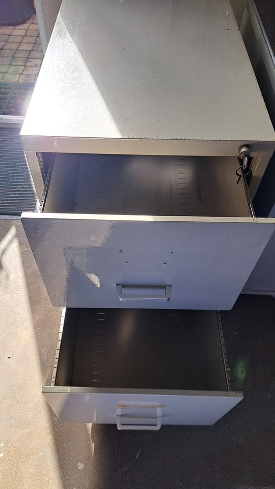 Image 1 of Metal vintage desk/workbench