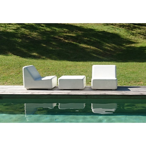 Image 1 of White exterior dining set in fiberglass and resin - 1970s