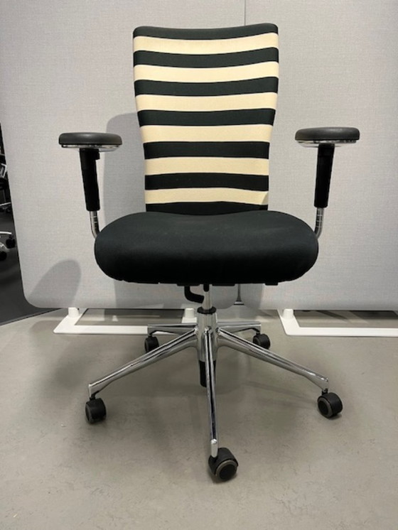 Image 1 of Vitra T Chair office chair