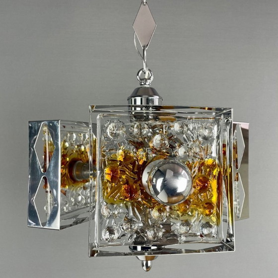Image 1 of Toni Zuccheri per Mazzega, lampada a sospensione a tre luci in vetro di Murano e cromo degli anni Settanta.