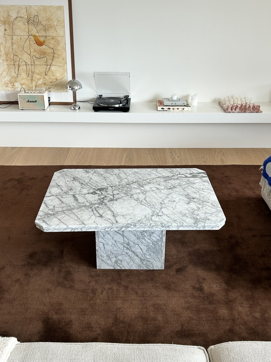 Image 1 of Vintage Carrara marble coffee table, Italy 1980s 