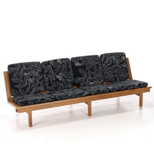 Borg Mogensen. vierzitsbank