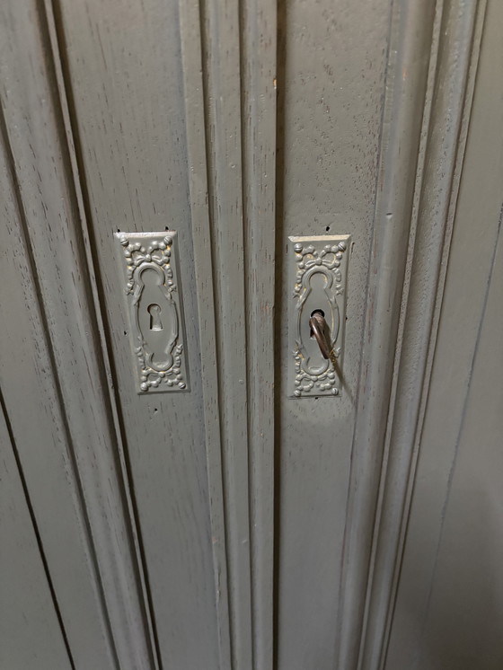 Image 1 of Brocante kledingkast / buffetkast 