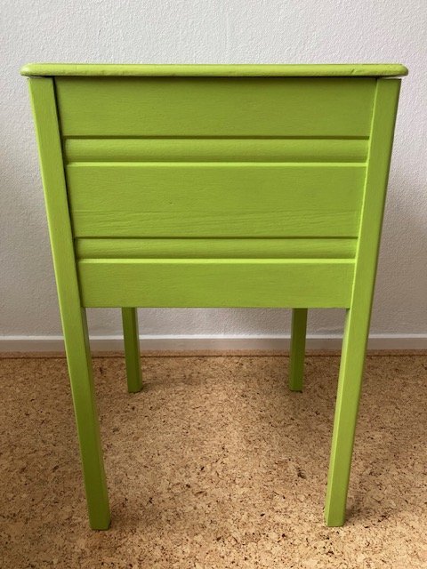Image 1 of Scatola da cucito vintage in legno verde lime