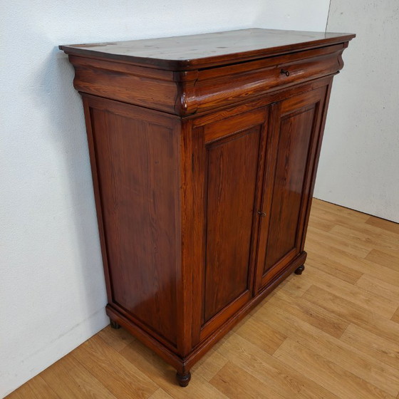Image 1 of Antiker Biedermeier-Kleiderschrank, Wandschrank, Mädchenschrank, Kommode