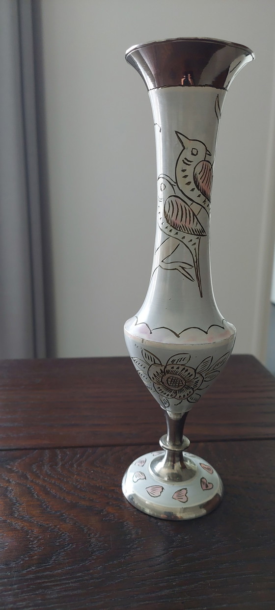 Image 1 of Jarrón antiguo tradicional de latón esmaltado