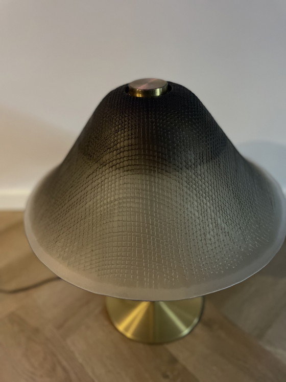 Image 1 of Space age paddestoel messing en glazen tafellamp van Peill & Puzzler 1970s