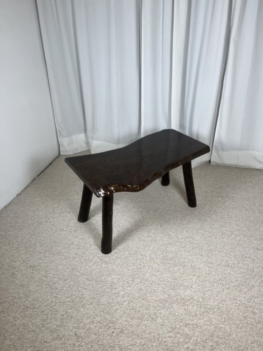 Mesa de centro rústica de madera maciza, estilo Wabi-Sabi, década de 1970.