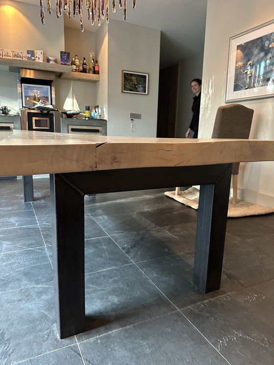 Image 1 of Table en chêne massif de 9 cm d'épaisseur