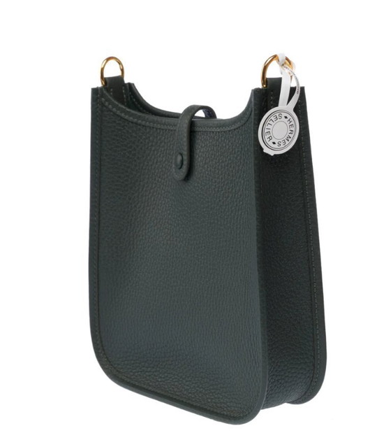 Image 1 of Borsa HERMES Mini Evelyne in cuoio verde - 103300