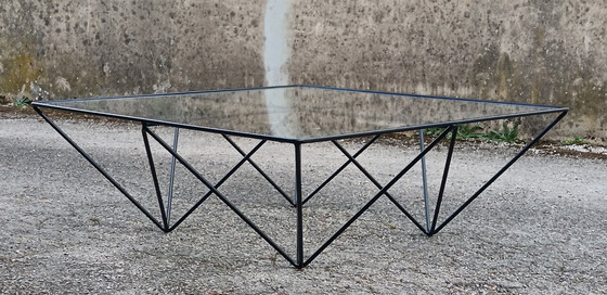 Image 1 of Mesa de centro de metal y cristal, 1980.