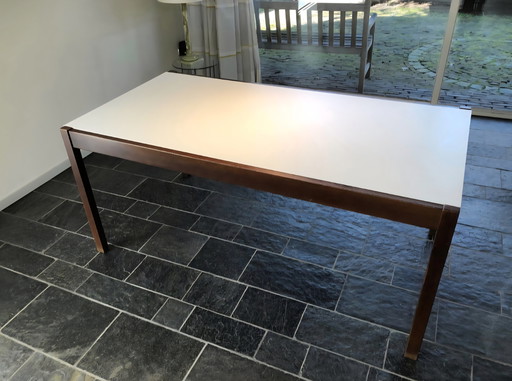 Pastoe extendable dining table
