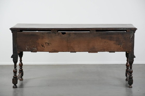 Image 1 of Antiek Engels dressoir uit begin 18e eeuw gemaakt van eikenhout 