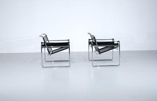 Pair of Wassily armchairs by Marcel Breuer for Knoll International - 1990s